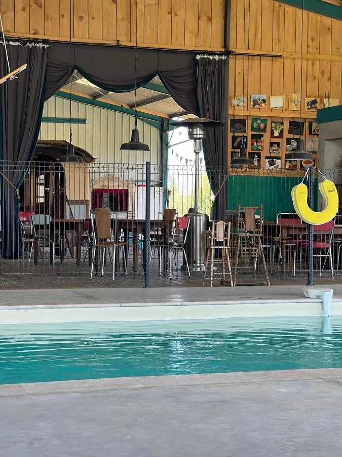 La Roulotte Boheme Des Grillots Bed & Breakfast Beaulon